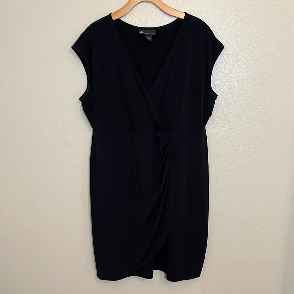 Lane Bryant Black Sleeveless Plus Size V-Neck Dress